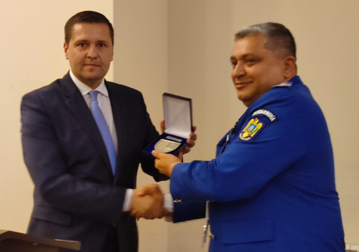 Conducerea Consiliului Județean Dâmbovița, alături de jandarmii dâmbovițeni!