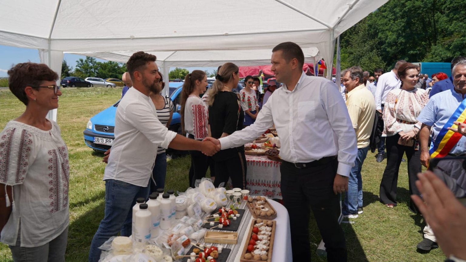 Promovarea satului românesc dâmbovițean, a produselor tradiționale și a producătorilor din tot județul Dâmbovița