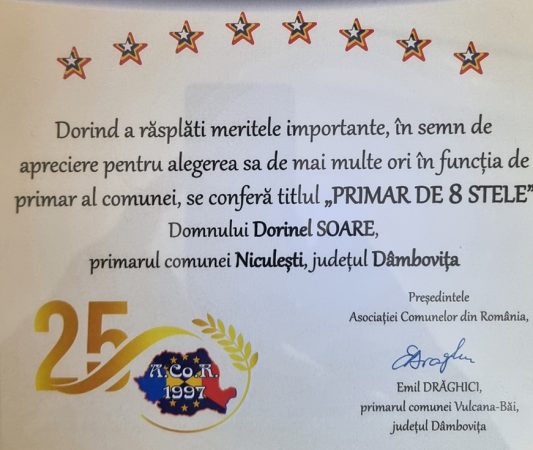 Edilul de la Niculești a primit o distincție de „Primar de opt stele”, echivalent a numărului de mandate