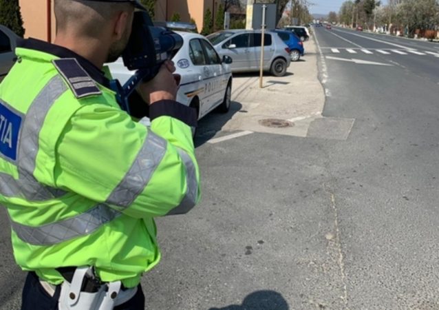 Pe drumurile din Dâmbovița au fost scoase 10 radare