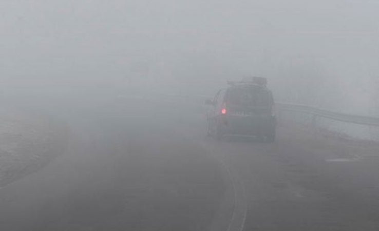 AVERTIZARE INFOTRAFIC! TRAFIC ÎN CONDIȚII DE CEAȚĂ PE MAI MULTE ARTERE RUTIRE!