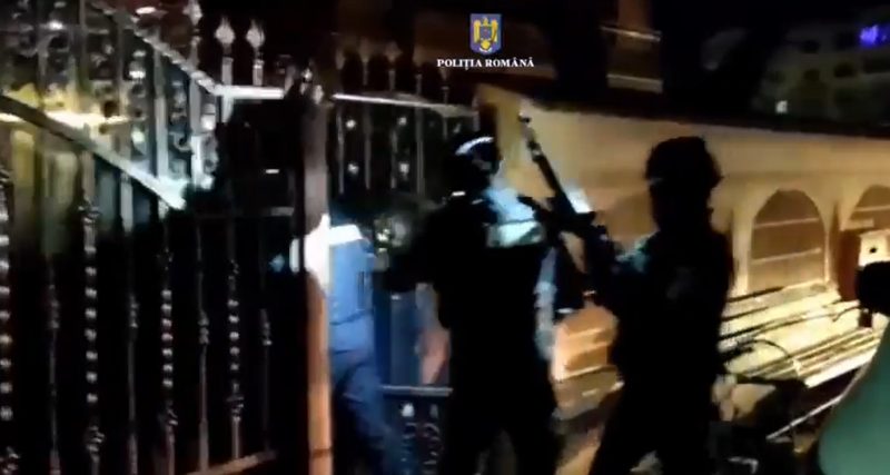 153 de percheziții la persoane, sedii sociale și puncte de lucru ale unor societăți din Dâmbovița, București și alte 22 de județe