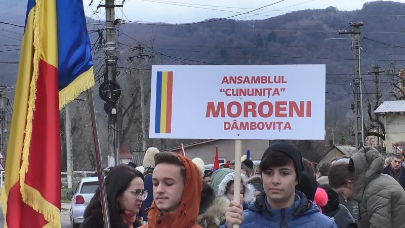 Colinde, urături și obiceiuri străvechi la Festivalul Colindelor de la Moroeni