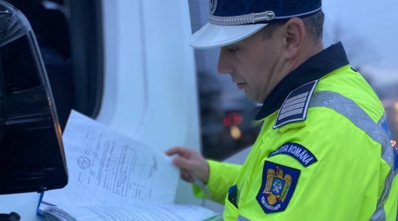 Conducătorii autovehiculelor destinate transportului public de persoane din județul Dâmbovița, sunt în vizorul polițiștilor