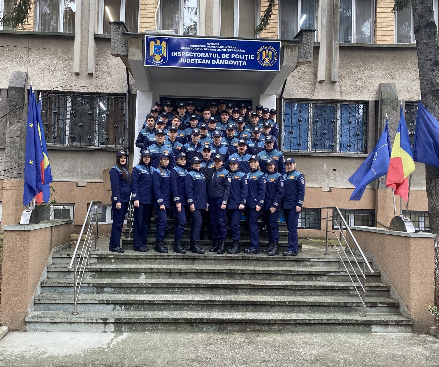 Viitorii agenți de poliție sunt în practică la Inspectoratul de Poliţie Judeţean Dâmboviţa