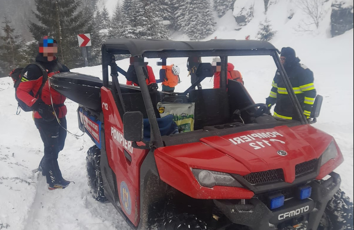 ISU Dâmbovița a pus umărul alături de  Salvamont Argeș, CNAIR, Jandarmeria Argeş, ISU Argeș pentru a salva un grup de 57 de turiști  de la cabana Capra
