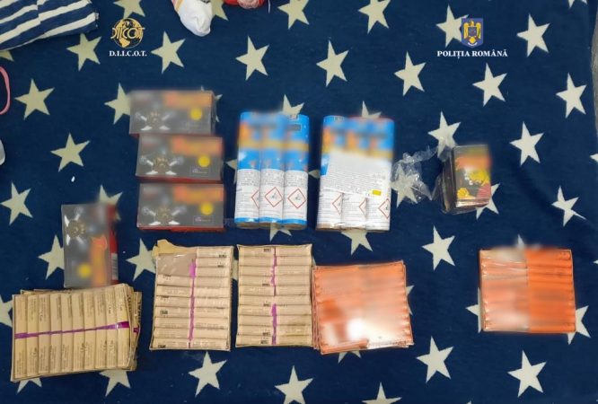 TRAFICANȚII DE DROGURI DIN DÂMBOVIȚA, AU FOST VIZITAȚI DE MASCAȚI