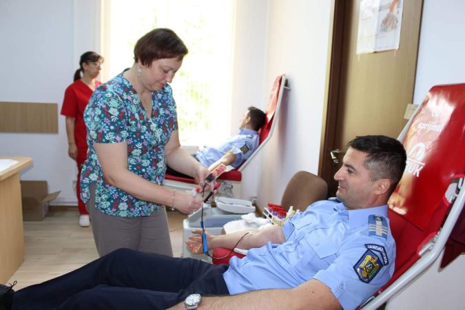 “Donează sânge! Salvează o viață!”