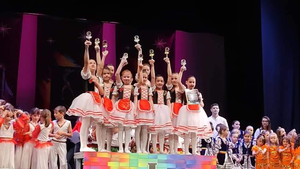 Elevii Școlii Populare de Arte "Octav Enigărescu", clasa de Balet, ambasadori de succces ai județului Dâmbovița la  "Bucharest Dance Awards"