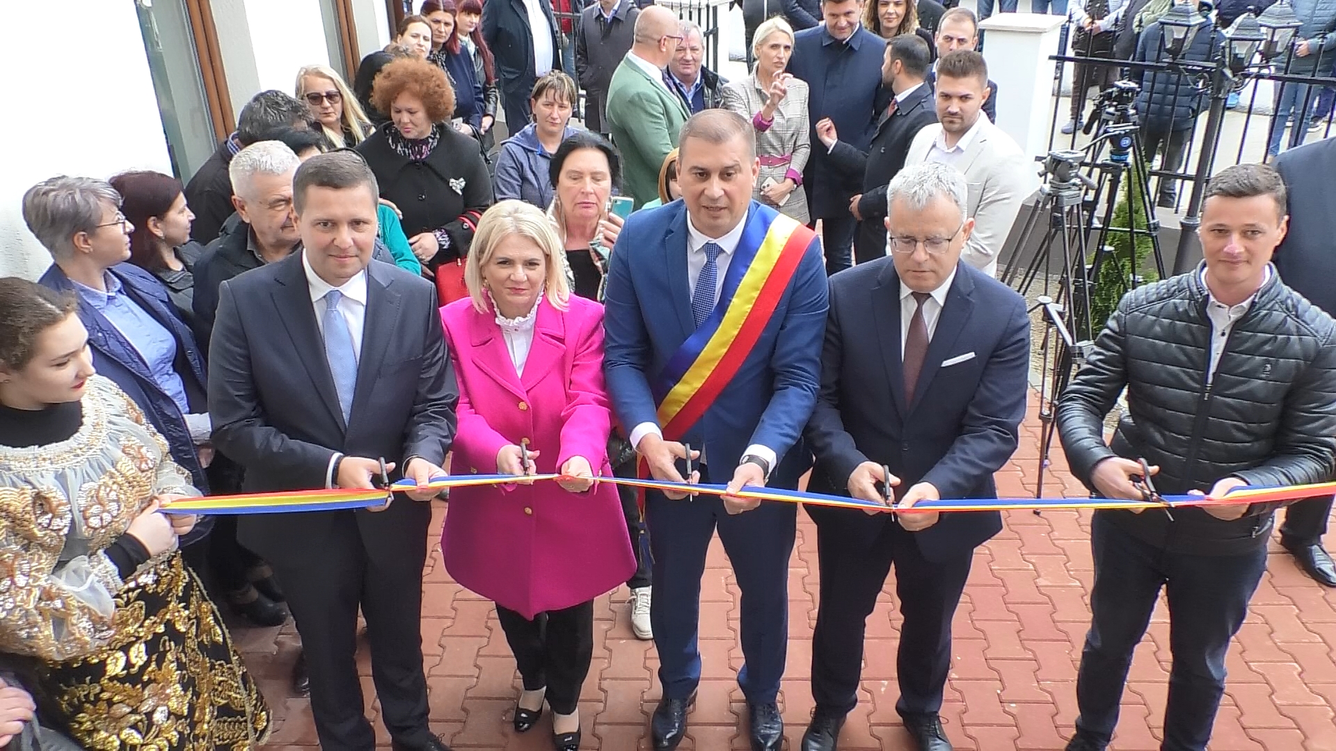 Comuna Produlești are un  Centru medical la standarde europene, cetățenii pot beneficia de servicii medicale de calitate.