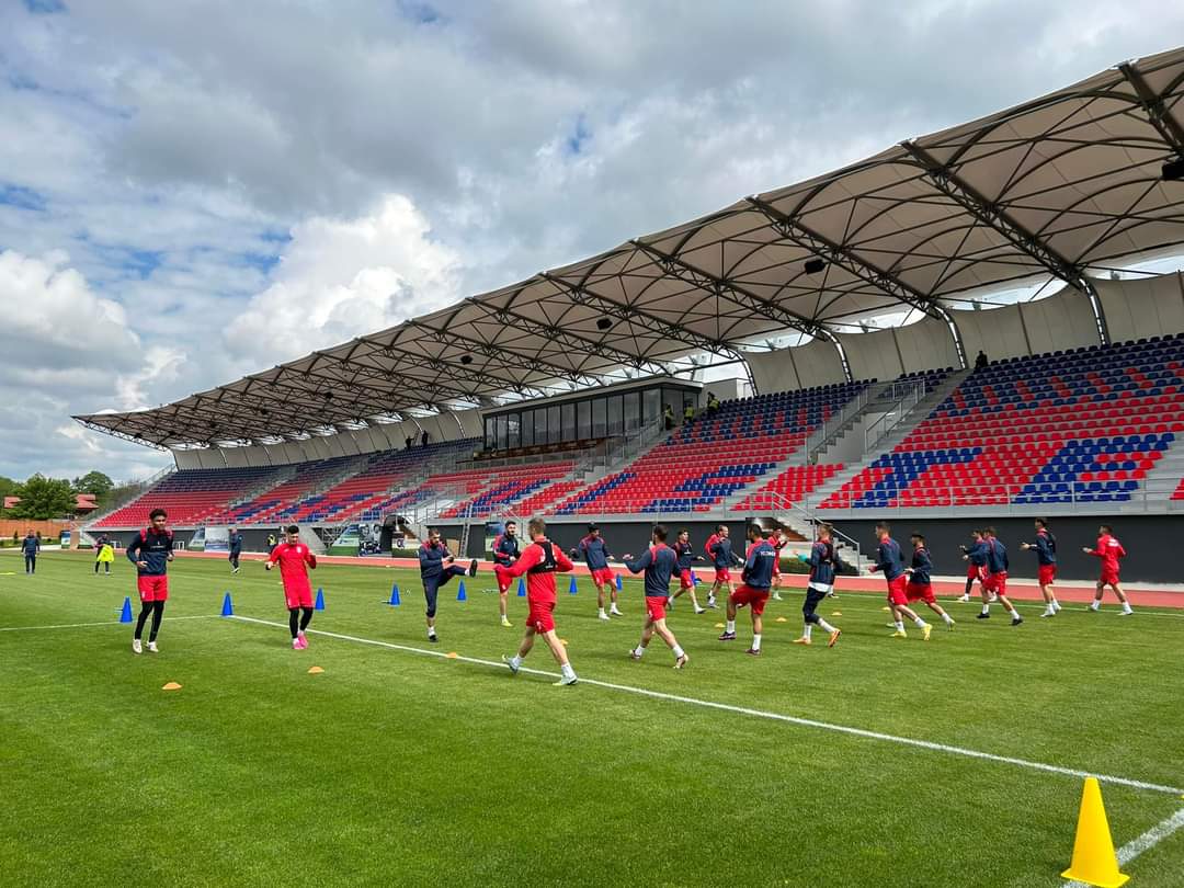 Chindia Târgoviște se pregătește  pentru meciul cu FC Universitatea Cluj, programat sâmbătă, ora 19.00, pe Cluj Arena, în etapa a opta a play-out-ului Superligii.