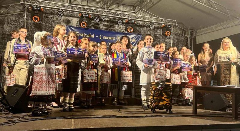 Elevii Școlii Populare de Arte „Octav Enigărescu” au reprezentat cu succes Școala și Centrul Județean de Cultură, la Festivalul -Concurs Național „Cununa Petrolului”