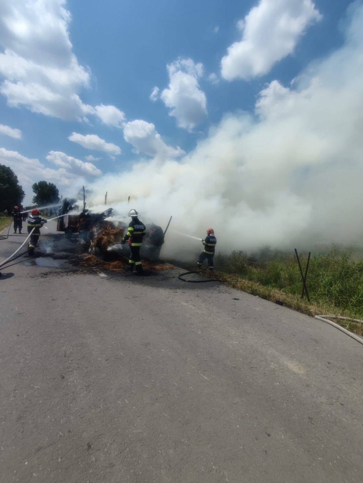 Pompierii dâmbovițeni au avut o săptămână de foc