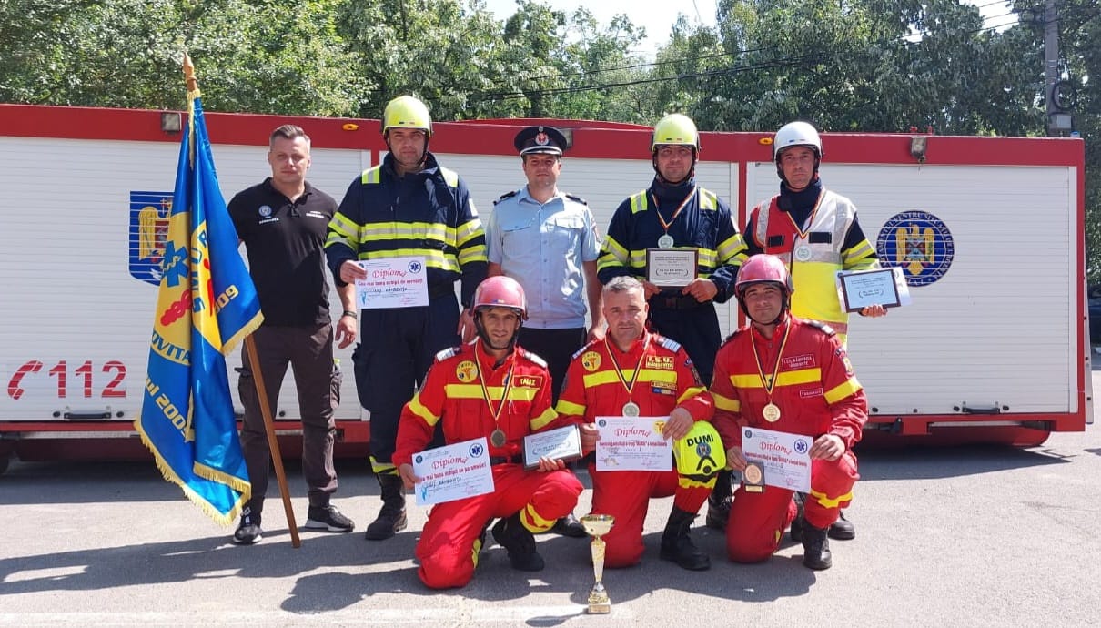 Echipa reprezentativă a Inspectoratului pentru Situații de Urgență „Basarab I” al județului Dâmboviţa "Carpathian Bears Dâmbovița Extrication