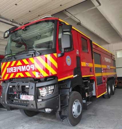 ISU Dâmbovița are o nouă autospecială destinată intervenției pentru stingerea incendiilor în mediul urban și rural
