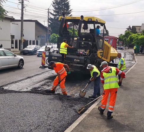 Continuă proiectul de reabilitare a infrastructurii rutiere dinmunicipiul Târgoviște – cel mai mare din ultimul deceniu!