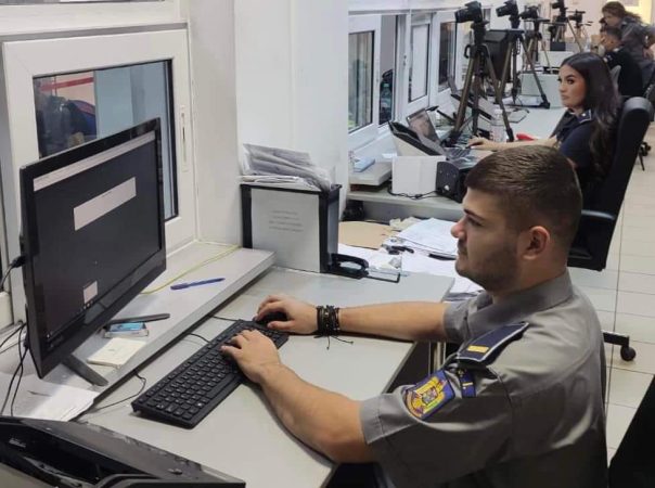 IMPORTANT! SE POT TRANSMITE DOCUMENTELE EMISE DE CĂTRE INSPECTORATUL GENERAL PENTRU IMIGRĂRI, LA SEDIUL SOCIAL, DOMICILIUL SAU REȘEDINȚA DIN ROMÂNIA A SOLICITANTULUI/TITULARULUI