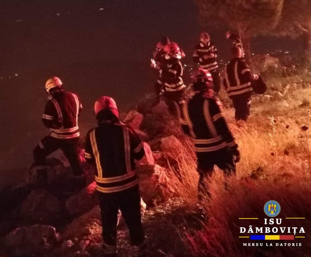 Cei 52 de pompieri români, printre care care si cei 10 pompieri dâmbovițeni, sunt în Rodos și au  intervint pentru stingerea mai multor incendii care se manifestă în Sud-Estul insulei.