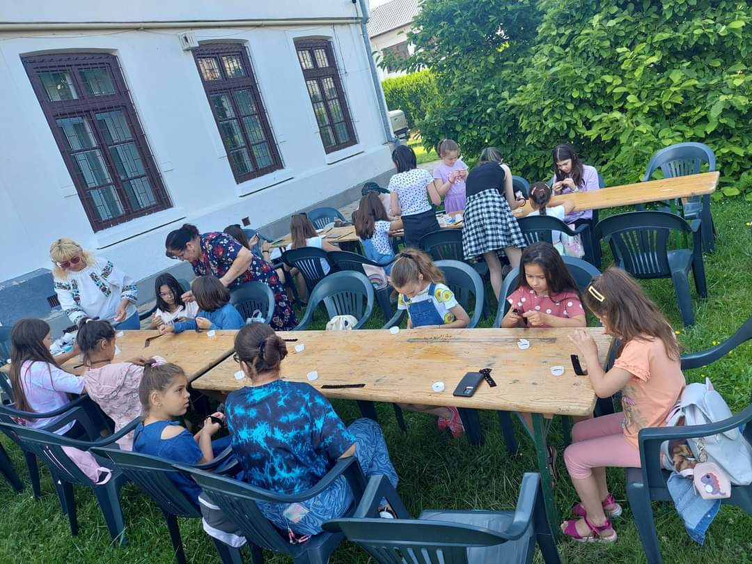 La sediul Centrului Județean de Cultură Dâmbovița au debutat atelierele creative din cadrul Taberei de Creație "O vară de poveste", ediția a XI-a.