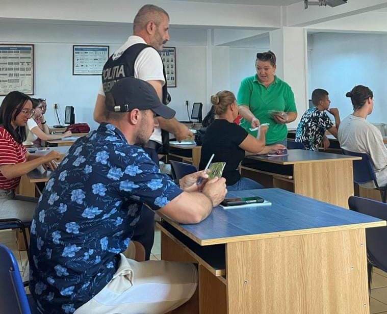 La Scoala de Șoferi "GIGALO" din Târgoviște, a avut loc o activitate de prevenire a consumului de substanțe interzise/ infracțiuni