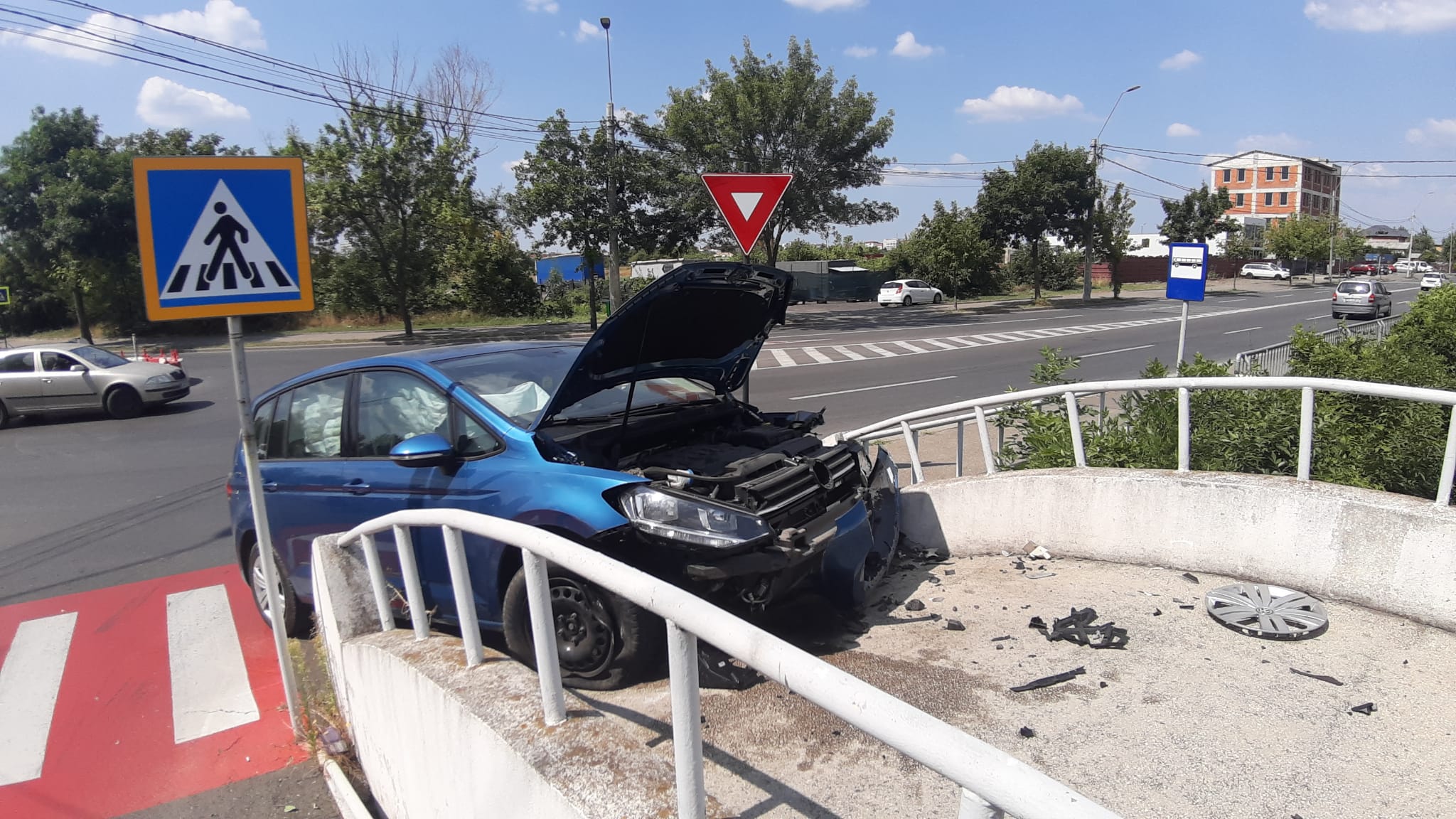 Accident pe Calea Ialomiței, în municipiul Târgoviște, pentru gestionarea situației de urgență a acționat Detașamentul Târgoviște