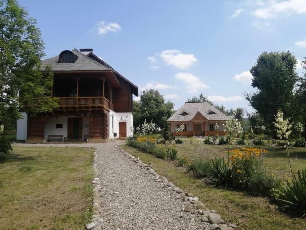 Vizitează Casa Atelier „Gabriel Popescu” din Vulcana Pandele, de Noaptea Muzeelor la Sate!