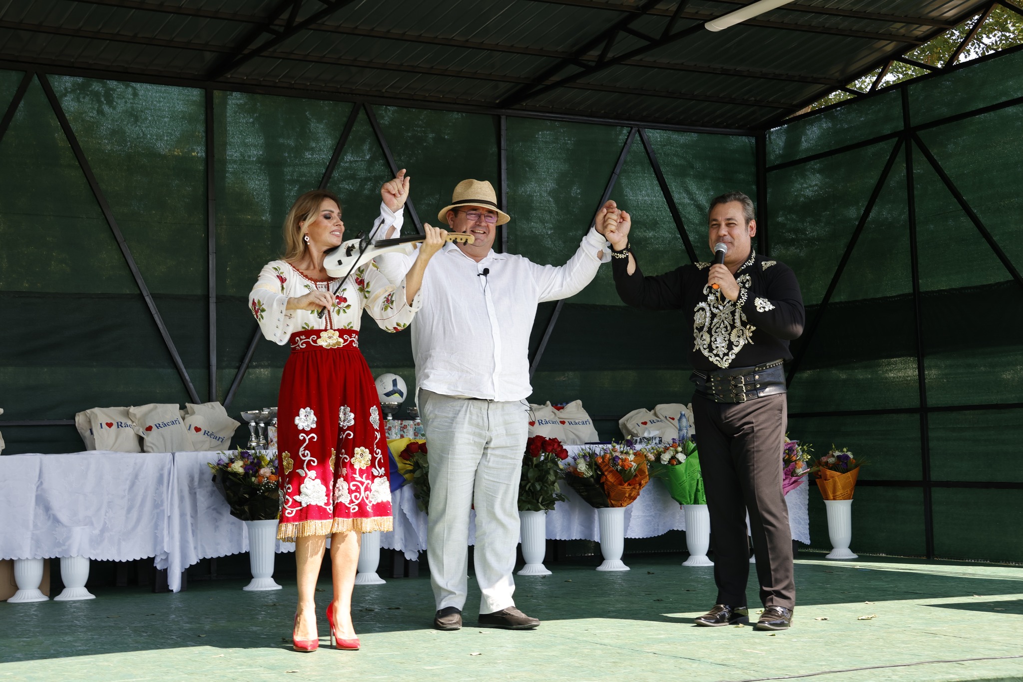 Administrația de la Răcari le-a oferit răcărenilor o sărbătoare de neuitat de Ziua orașului, cu momente pline de emoție, recunoștință 