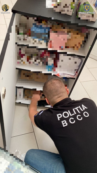 POLIȚIA A DESCINS LA "FABRICA DE VISE", ieri, au avut loc 121 de percheziții domiciliare, în județele Iași, Alba, Hunedoara, Sibiu, Neamț, Bacău, Brașov, Constanța