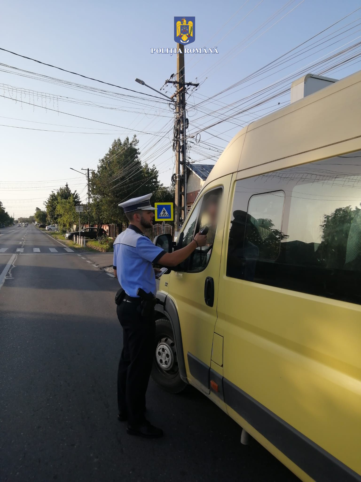 Siguranța elevilor pe drumurile publice, în atenția polițiștilor dâmbovițeni care în perioada 12-15 septembrie a.c., polițiștii de la rutieră