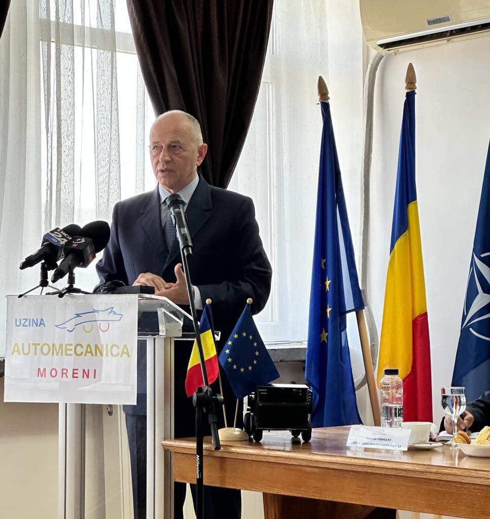 Secretarul general adjunct al NATO, Mircea Geoană a vizitat  zilele trecute,  Uzina Automecanica Moreni, un punct cheie în industria de apărare a României