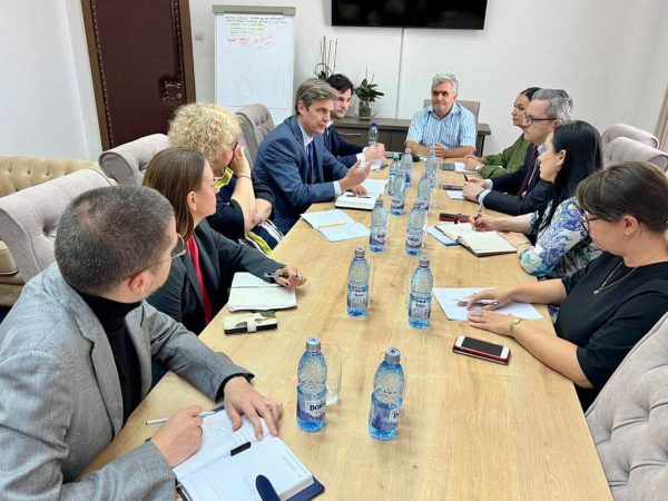 Ministrul Muncii  a primit  vizita delegației Băncii Mondiale, discuțiile au vizat legislația privind pensiile și salariile