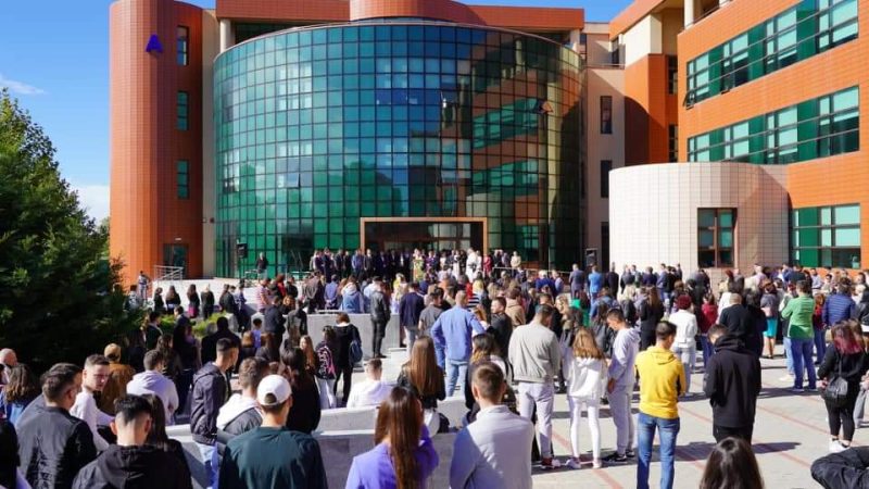 Astăzi începe noul an universitar 2023-2024