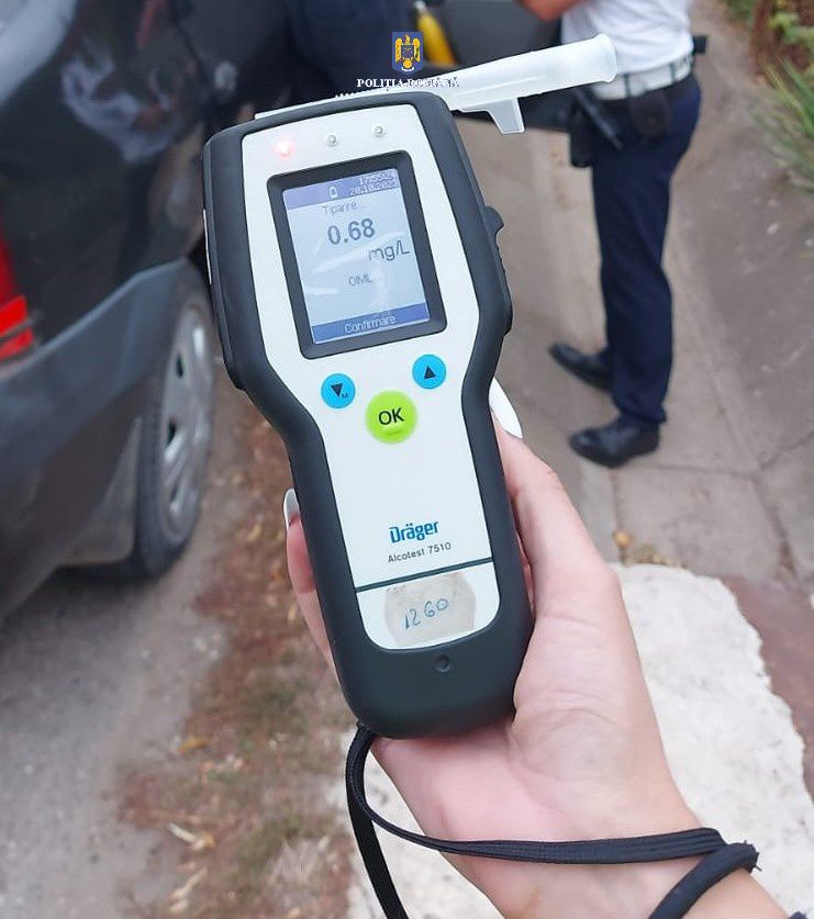 Polițiștii și mascații dâmbovițeni au intensificat raziile în tot județul Dâmbovița  pentru prevenirea și combaterea faptelor de natură contravențională