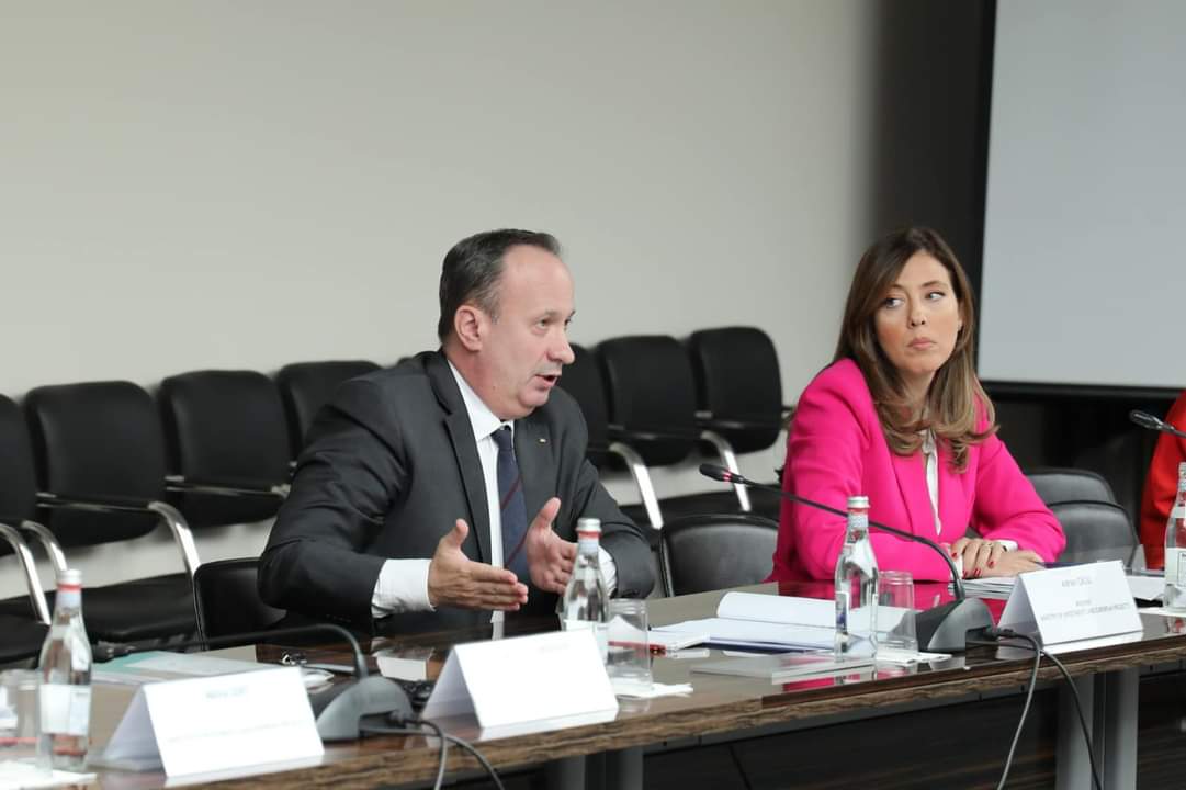 Ministrul Investițiilor și Proiectelor Europene, Adrian Câciu, a primit vizita președintelui Curții de Conturi Europene (ECA), Tony Murphy,