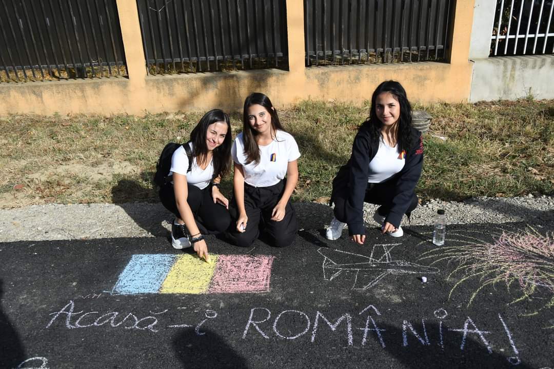 La Răcari, de Ziua Armatei României a avut  loc Marșul tricolor pe traseul Parlamentul Ghimpățean -  Trioița Parașutiștilor  din Pădurea Parașutiștilor