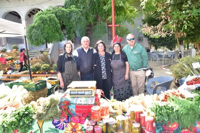 „Sărbătoarea Toamnei” în Parcul Central al orașului Găești