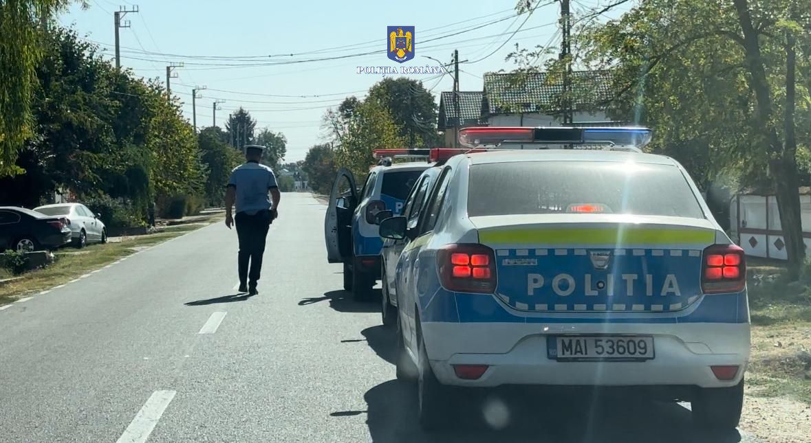 Polițiștii din Găești, au tras pe dreapta zeci de mașini și  s-au aplicat 43 de sancțiuni contravenționale,  în intervalul orar 11:00-13:00, polițiștii din cadrul Poliției Orașului Găești
