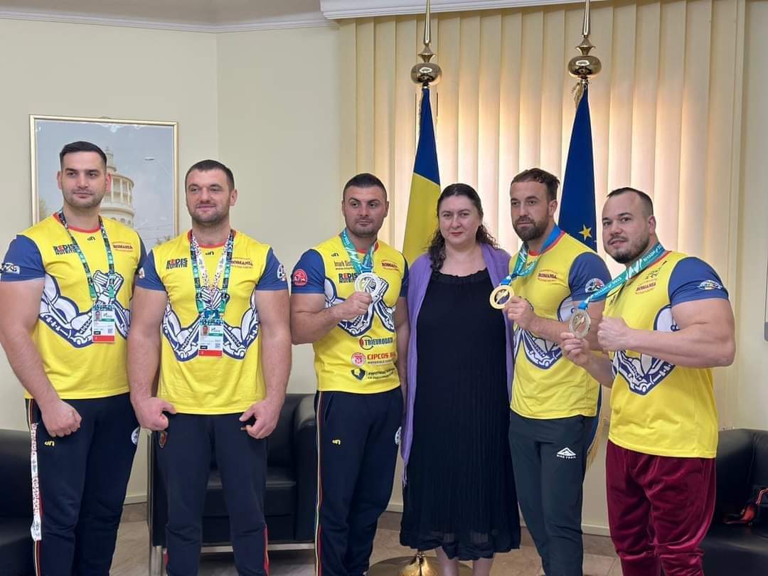Sergiu Țecu a obținut   medalia de argint - braț stâng și medalia de bronz- braț drep la jocurile Olimpice din Arabia Saudit