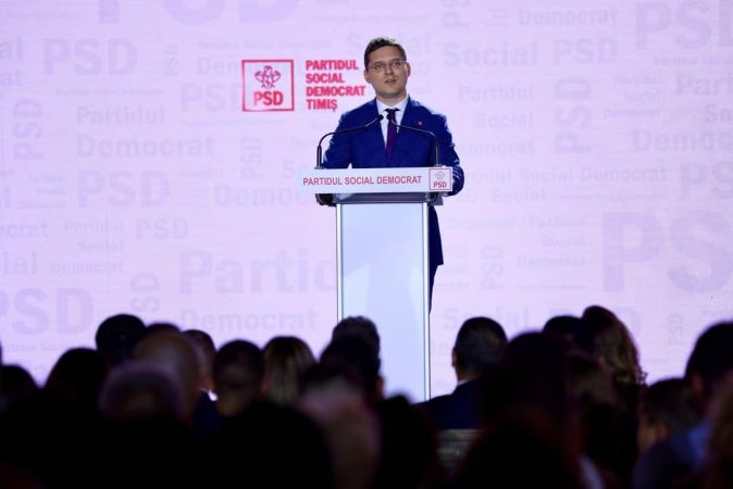 Vicepreședintele Comisiei pentru Educație din Parlamentul European, Victor Negrescu, se solidarizează cu profesorii și studenții SNSPA după atacurile AUR