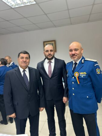 Promoția 36 a Școlii Militare de Jandarmi „Gr.Al. Ghica” Drăgășani: O festivitate de absolvire de excepție, în prezența generalilor Costel Gavrilă și Marin Andreiana, alături de Patric Daniel Ghebaru, directorul Penitenciarului Mioveni
