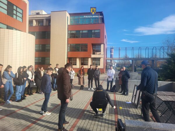 Studenții de la drept, implicați activ în cercetarea la fața locului în cazurile de violență