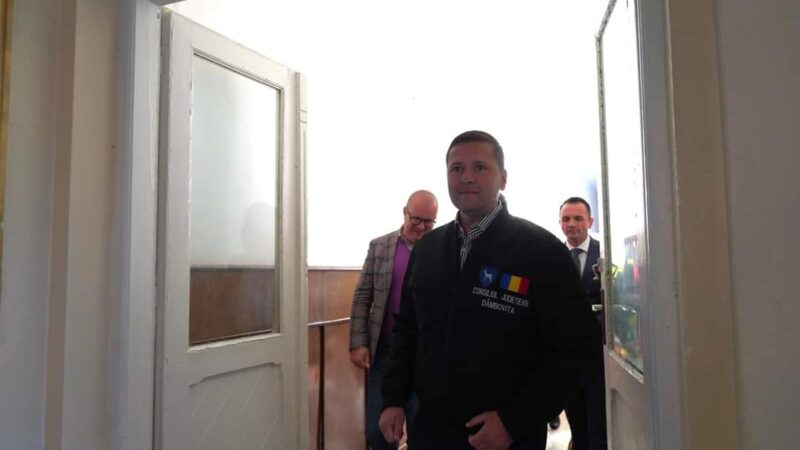 Au început lucrările de restaurare și conservare a fostei Școli de Cavalerie din Târgoviște!