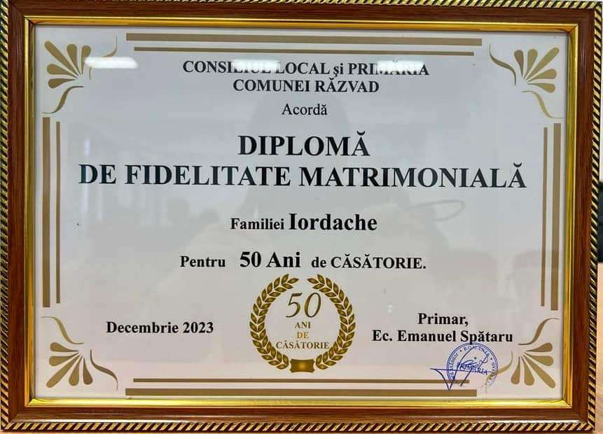 14 cupluri de aur au fost premiate de Primăria Răzvad  este un eveniment cu tradiție în preajma Crăciunului, inițiat de ani buni de către administrația locală condusă de primarul Emanuel Spătaru.