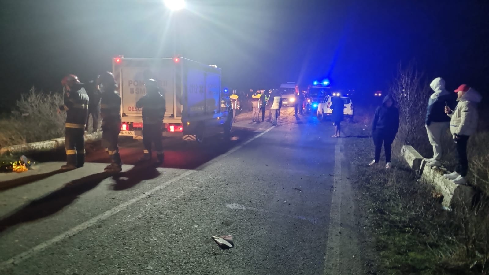 La data de 20 decembrie a.c., în jurul orei 19:57, polițiștii din cadrul Poliției Orașului Găești au fost sesizați prin SNUAU 112 cu privire la faptul că în localitatea Corbii Mari s-a produs un accident rutier.