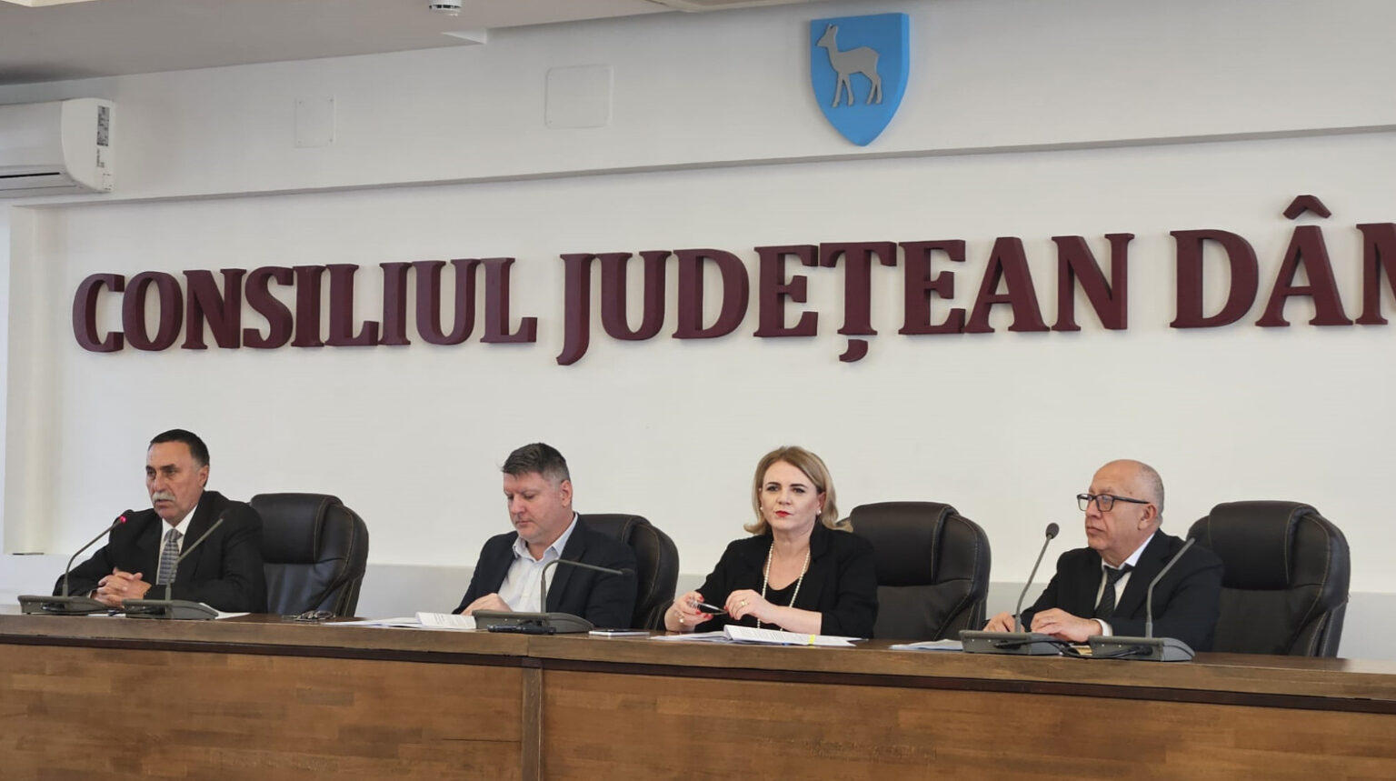 Garda Forestieră Dâmbovița și-a prezentat activitatea în  ședința Colegiului Prefectural Dâmbovița 