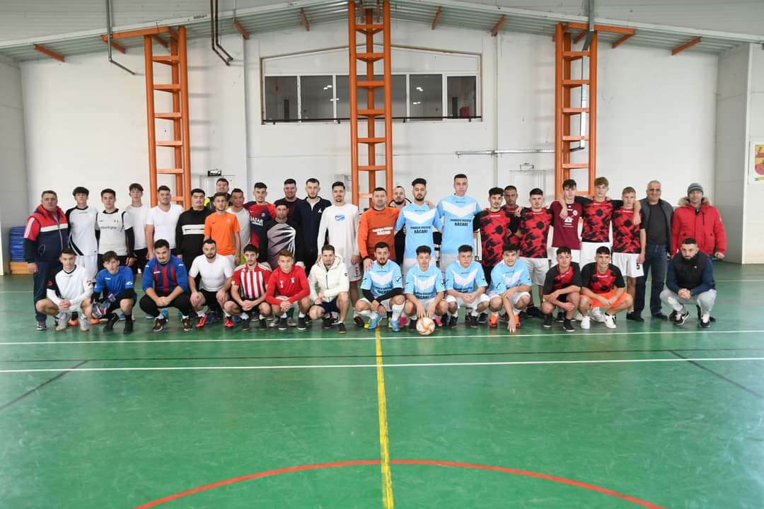 CUPA "NICULAE DUMITRU", EDIȚIA "MOȘ CRĂCIUN" 2023, A AVUT LOC LA RĂCARI,astăzi, încă de la primele ore ale dimineții, sala de sport