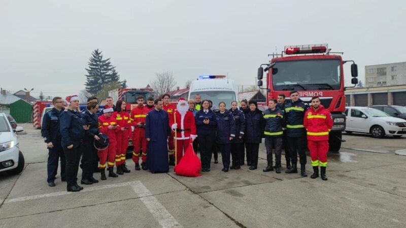 Emoția și bucuria au prins viață în cadrul celei de-a doua ediții a campaniei „Dăruiește o jucărie, fă o bucurie!”. Copiii minunați din centrele de educație incluzivă din țară au primit vizita specială a Moșului, alături de o echipă de oameni cu suflet mare din MAI - pompieri, polițiști și jandarmi. 