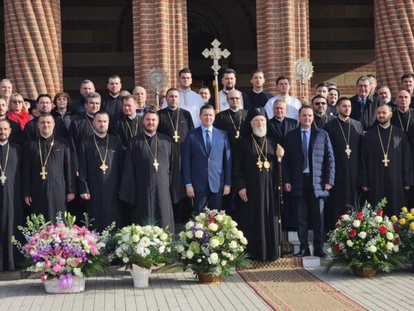  S-au  împlinesc 24 de ani de la întronizarea Înaltpreasfințitului Părinte Mitropolit  Nifon, Arhiepiscop al Târgoviştei.