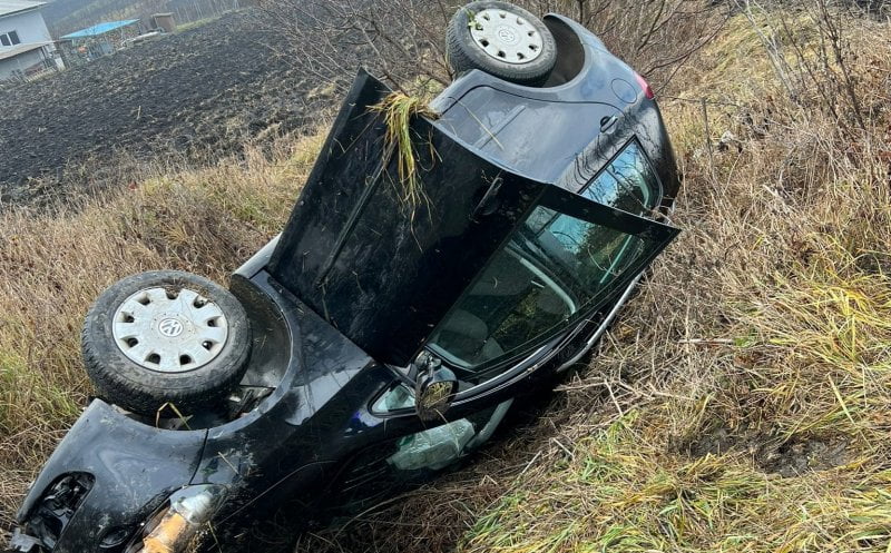 Mort de beat la volan: la data de 11 decembrie a.c., polițiștii din cadrul Poliției Orașului Găești au fost sesizați cu privire la producerea unui accident rutier în afara localității Saru.