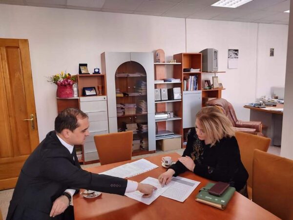 Începând cu data de 1 ianuarie 2024, angajatorii au obligația de a majora salariile angajaților plătiți cu salariul minim mai mult